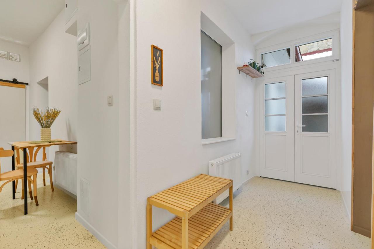 Charming Apt In Centre /W Ac Pressburg Exterior foto