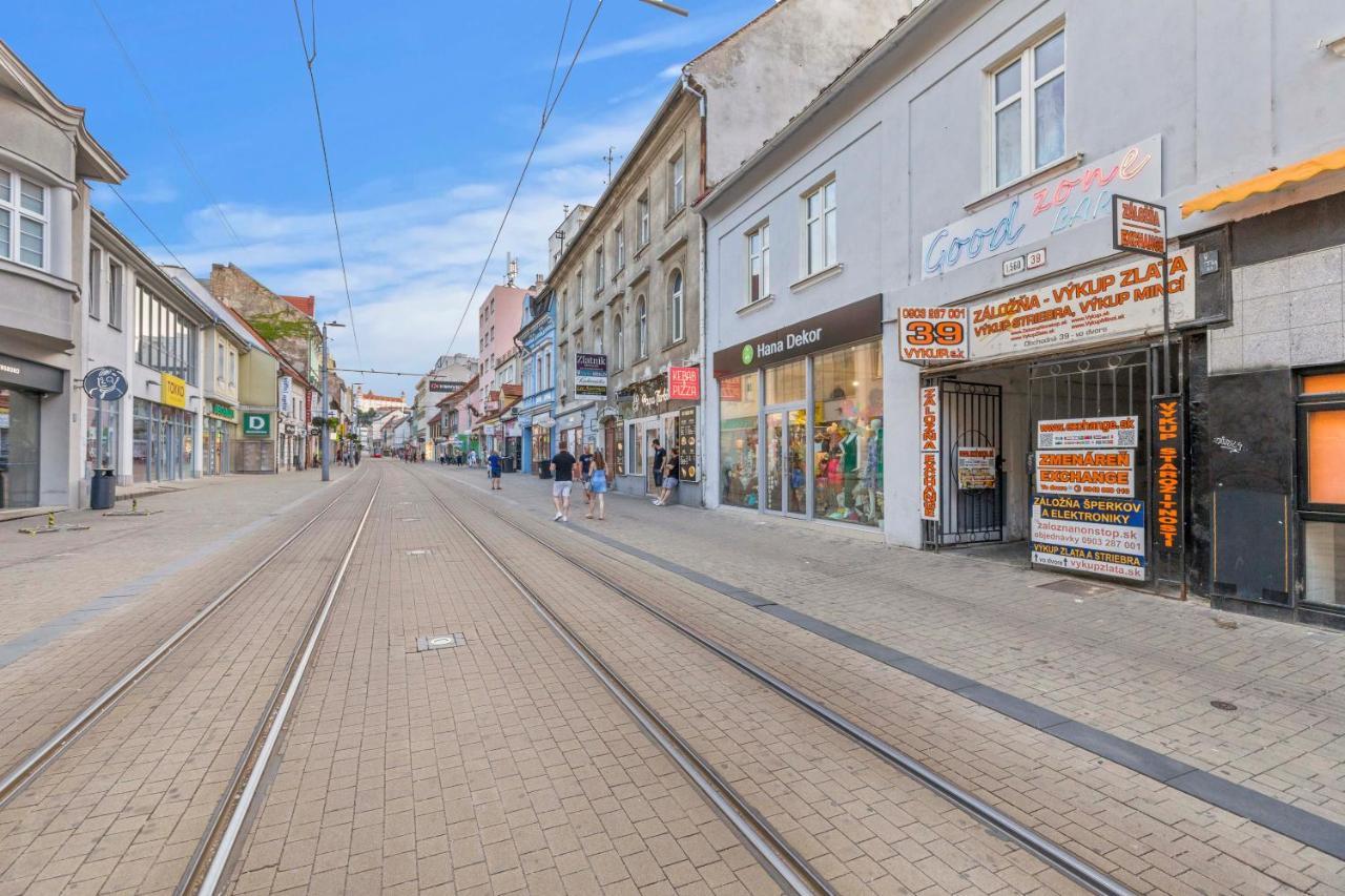 Charming Apt In Centre /W Ac Pressburg Exterior foto